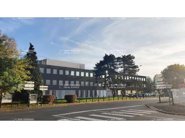 Bureaux 600 m²