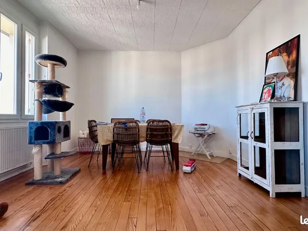 Appartement 3 pièces 82 m²