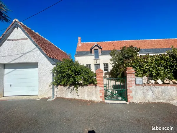 Maison avec cour, jardin et garage
