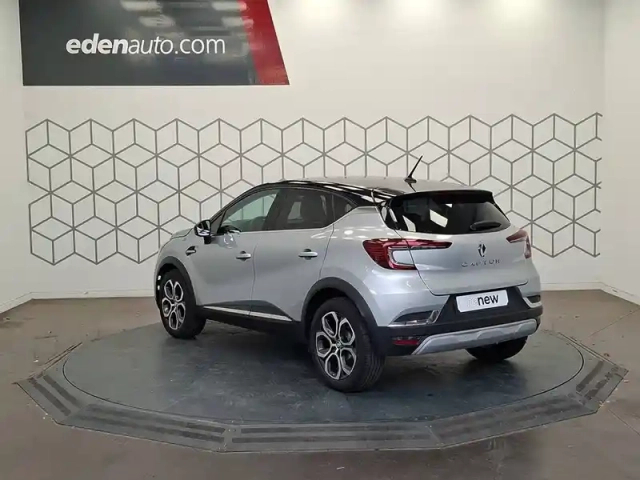 Renault Captur tce 140 - 21 — photo 3