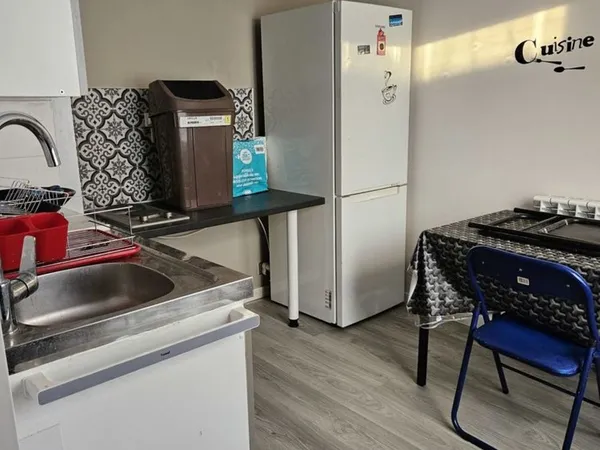Studio dans maisonnette meuble