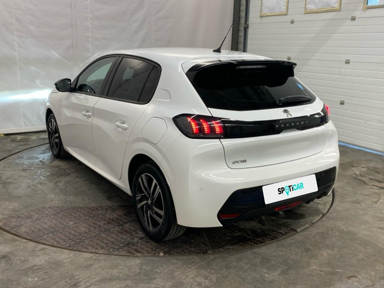 Peugeot 208 puretech 100 s&s eat8 allure — photo 3