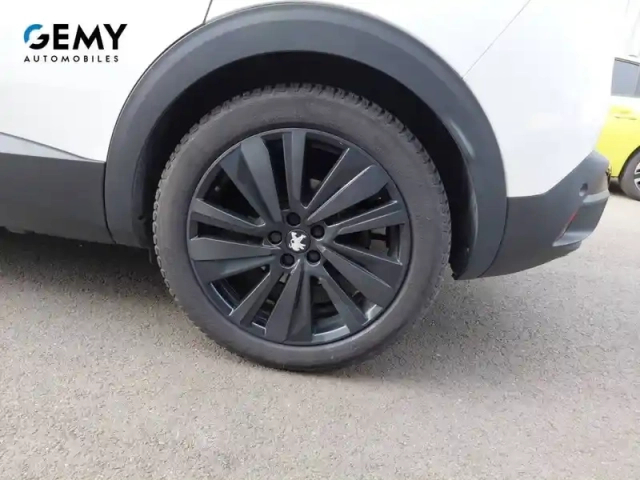 Peugeot 3008 hybrid 225 e-eat8 — photo 11