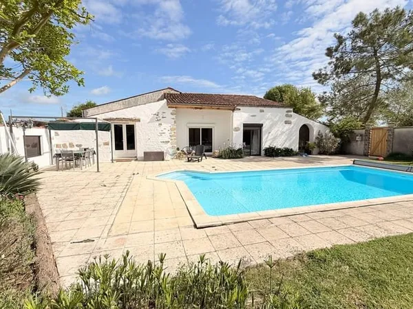 Maison 5 pièces 216 m²