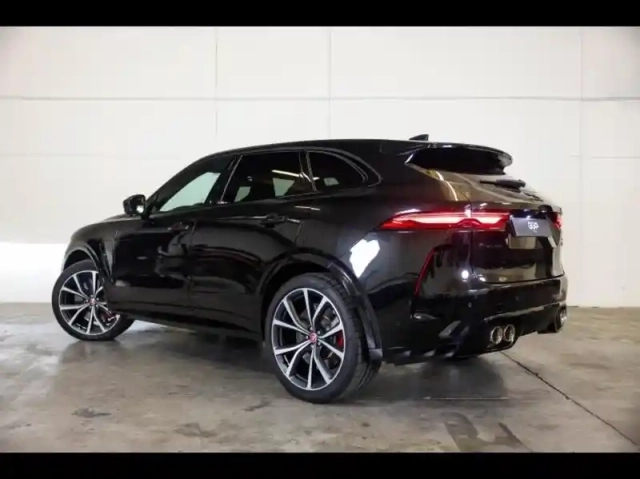 Jaguar F-Pace svr 5.0 550ch bva8 awd — photo 4