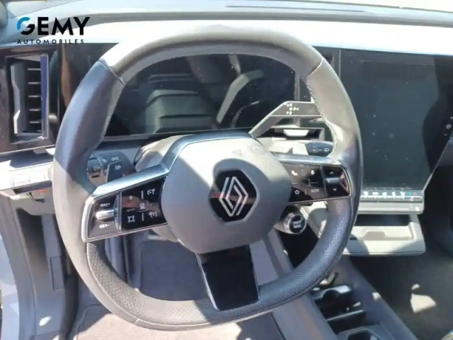 Renault Megane e-tech ev60 220 ch super charge — photo 28