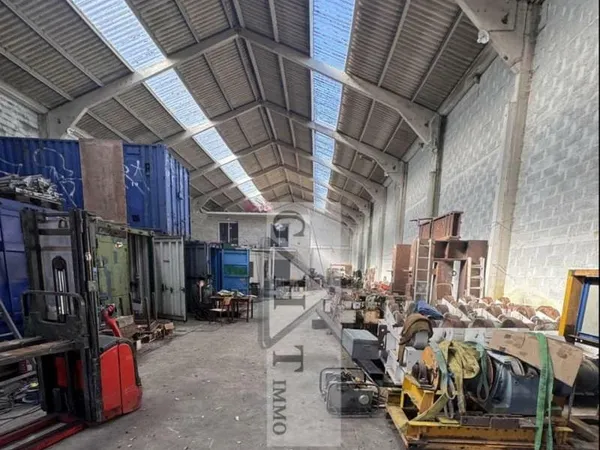ENTREPOT 1312 M² A VENDRE FONTENAY TRESIGNY