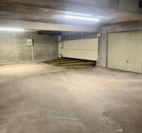 Parking à louer Vieux Saint-Maur très proche RER
