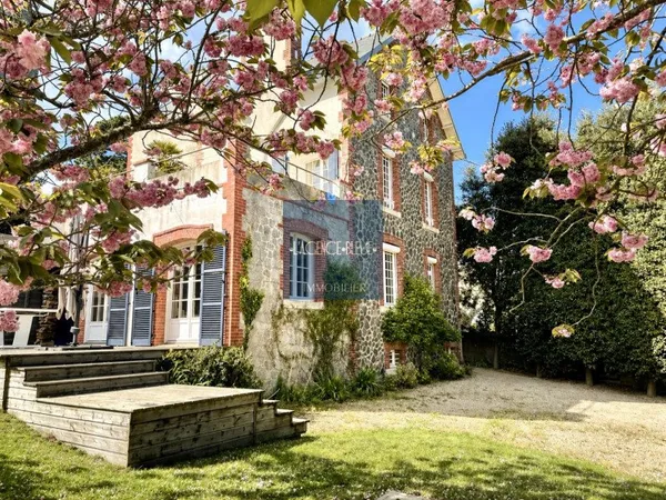 Maison de caractère 7 pièces 141 m²