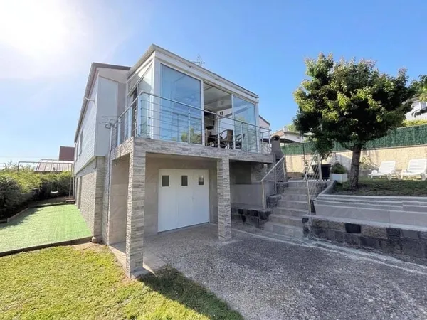 Maison 7 pièces 140 m²