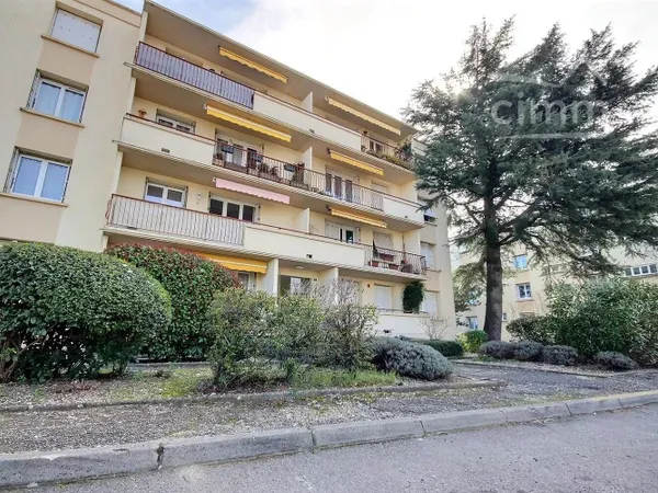 À VENDRE MONTÉLIMAR - APPARTEMENT T3 + BALCON + CAVE + GARAGE