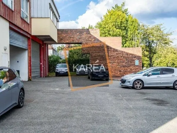 Local d'activité 1678 m²