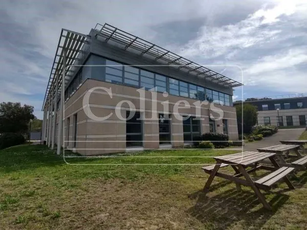 Bureaux 407 m²