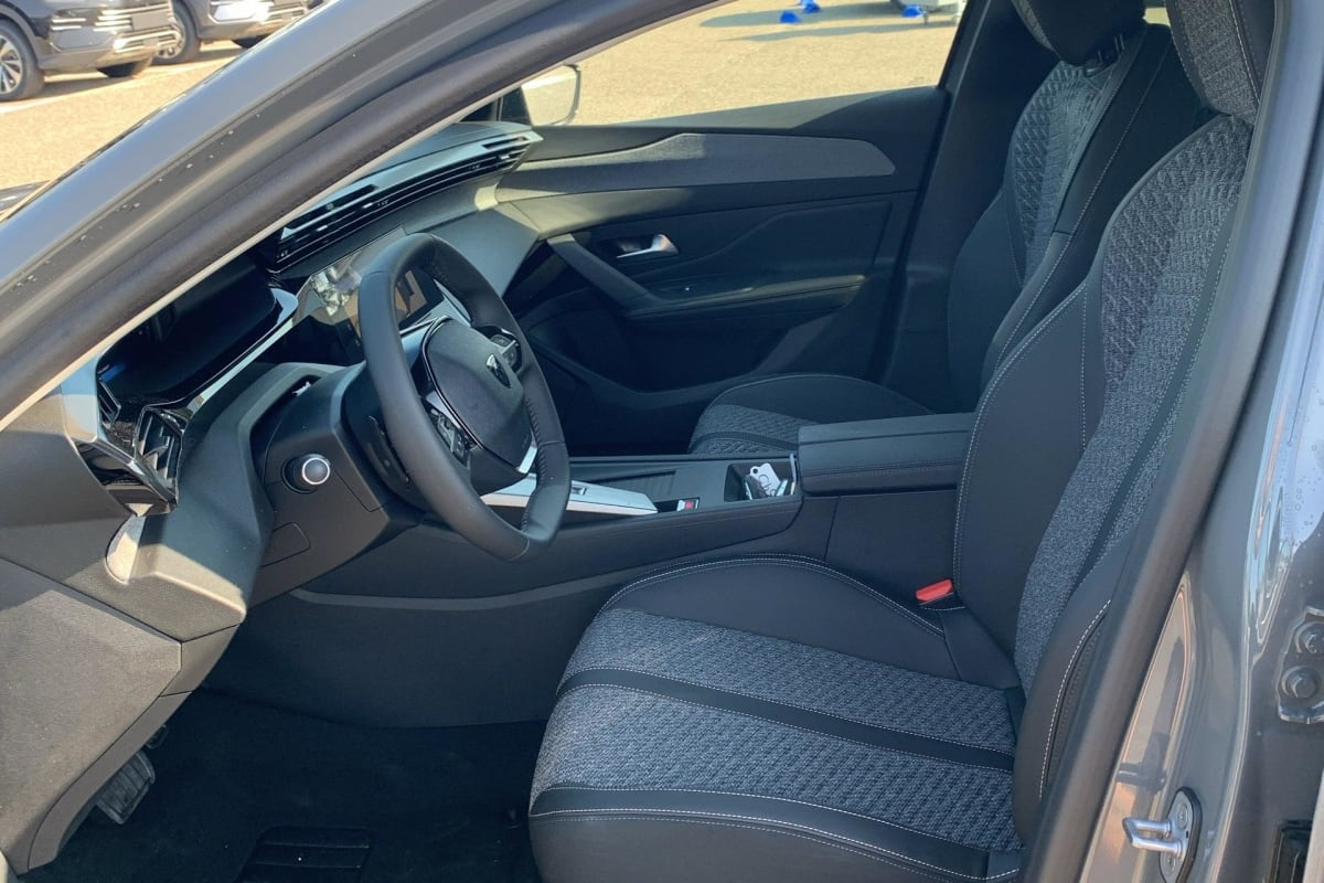 Peugeot 308 — photo 9