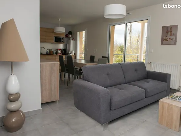 Studio confortable, lumineux et calme 55m2 + balcon 15m2