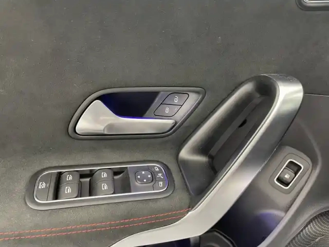 Mercedes Cla shooting brake 250 e hybrid eq 8g-dct — photo 28