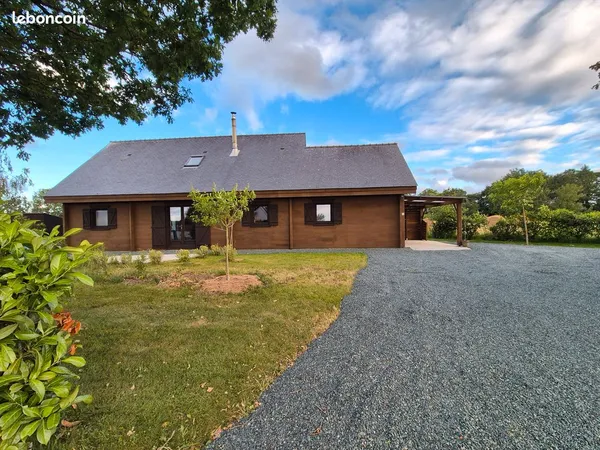 Maison à Missillac - véritable chalet en bois massif