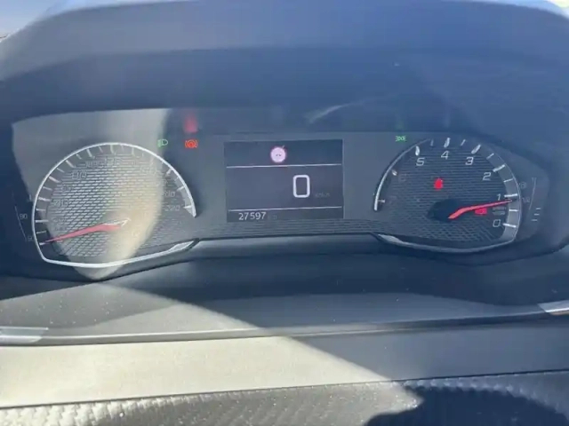 Peugeot 208 puretech 100 s&amp;s bvm6 style — photo 21