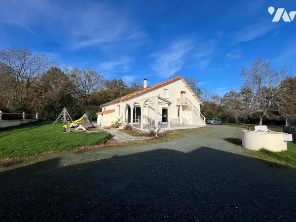 Maison 9 pièces 200 m²