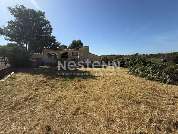 Terrain Mimet 871 m2, permis de construire accepté pour une maison de 126.85m² de SDP, piscine, au c