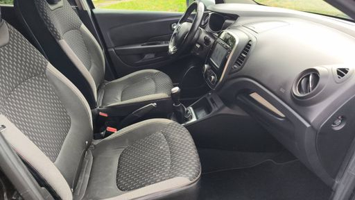 Renault Captur 0.9 TCe 90 - Intens – 2018 – 157324 km – Essence – Boîte Manuelle — photo 10
