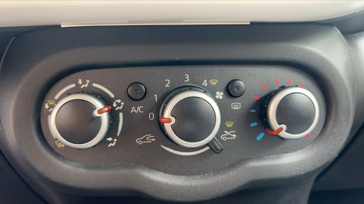 Renault Twingo 0.9 TCe 90 - Limited – 2017 – 75596 km – Essence – Boîte Manuelle — photo 34