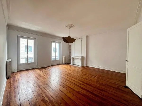 🏡 Appartement T5 de caractère - Bordeaux Centre, secteur Victoire / Capucins