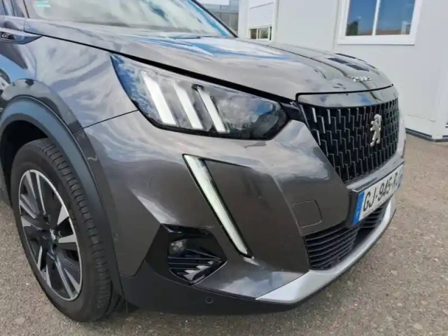 Peugeot 2008 puretech 130 s&amp;s eat8 — photo 16