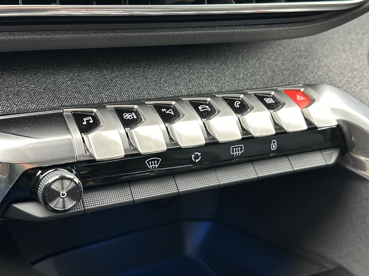 Peugeot 3008 puretech 130ch s&s eat8 allure pack — photo 27
