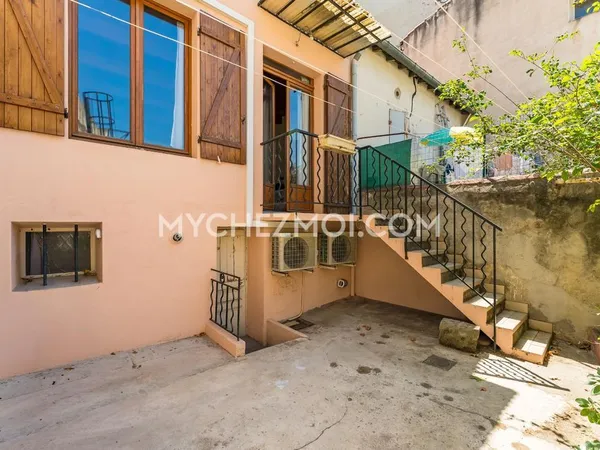 Vends maison - 104 m² - 4 pièces, 3 chambres - Marseille 13005