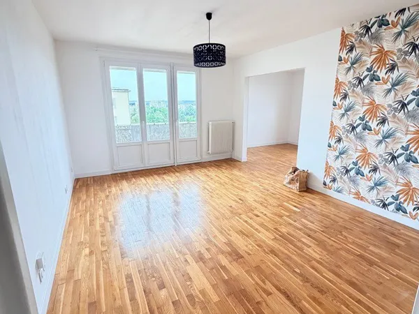 Appartement F3 71m2 - Dernier étage - Balcon, garage et cave