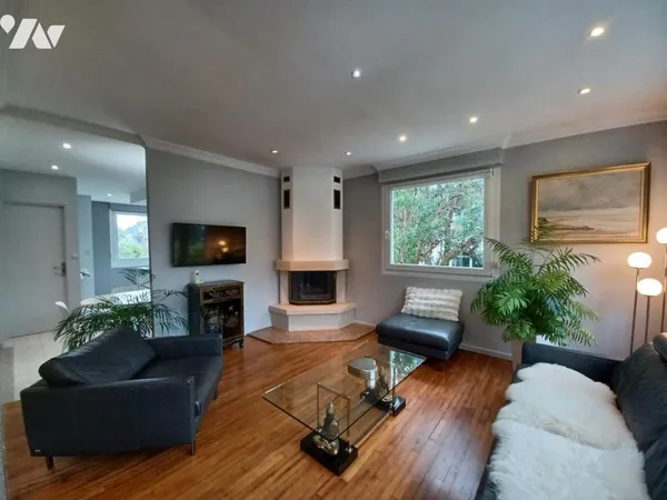 Maison 7 pièces 189 m²