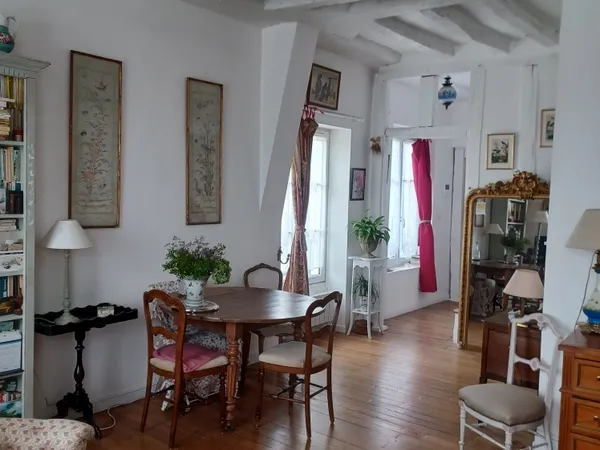 Saint-Germain-en-Laye : Vends appartement charmant et lumineux
