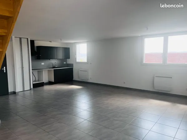 T3 avec balcon et garage