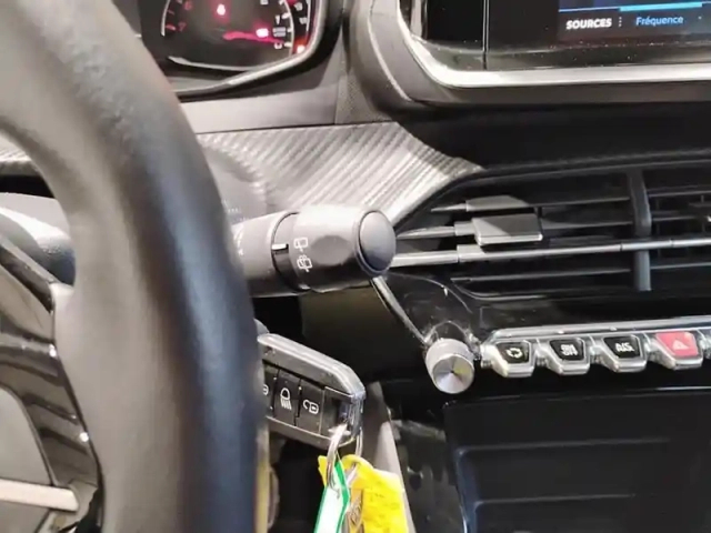 Peugeot 208 bluehdi 100 s&amp;s bvm6 active pack — photo 18
