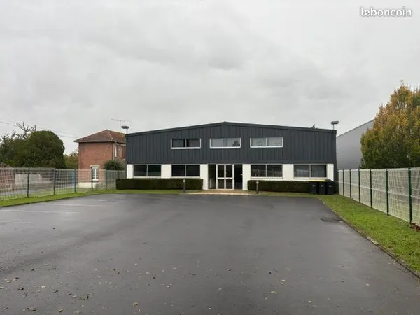 Local d’activité et entrepôt Location Cambrai 1000m² 4500€