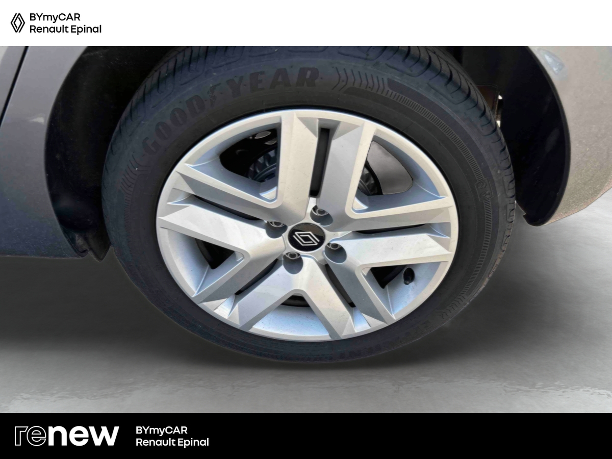 Renault Clio TCe 90 — photo 14