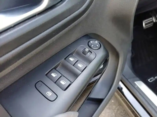 Citroën C5 Aircross puretech 180 s&amp;s eat8 — photo 27