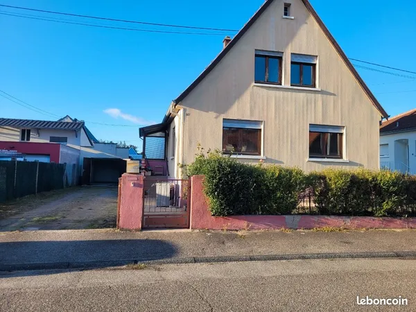 Maison individuelle de 95 m² - 3 chambres, jardin et terrain constructible de 542 m²