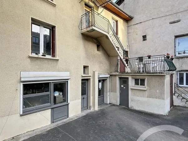 Local commercial 102 m²
