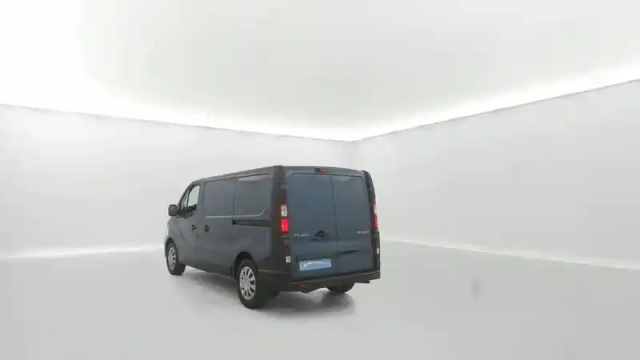 Renault Trafic fgn l1h1 1000 kg dci 170 energy edc — photo 39