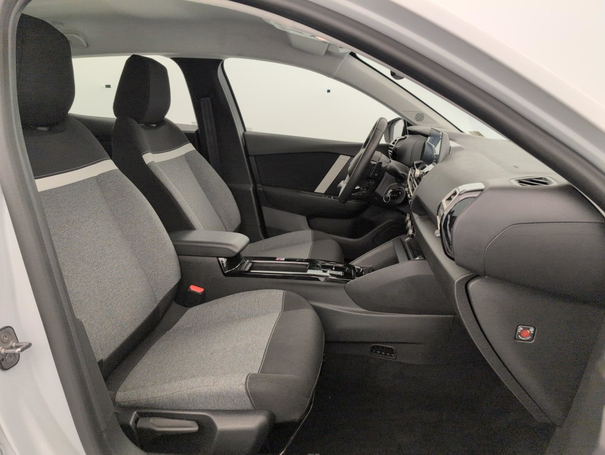 Citroën C4 — photo 9