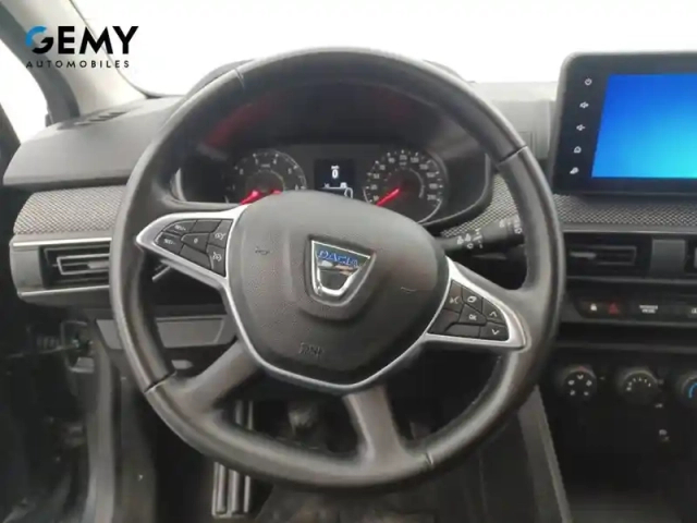 Dacia Jogger tce 110 7 places — photo 13