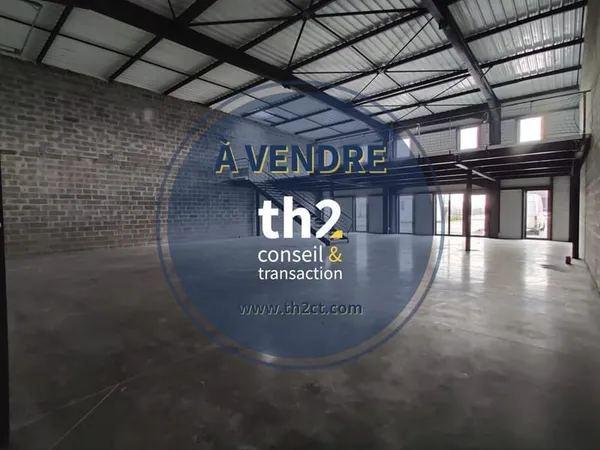 Local commercial 363 m²