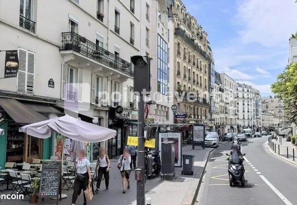 Local commercial 325 m²