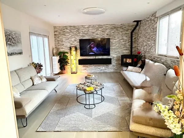 7 pièces-138 m2- centre ville de Verdun 55100
