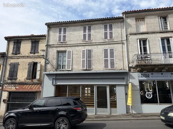 🏢 Local Commercial 46 m² - Hyper-Centre Angoulême - Rue Saint-Roch