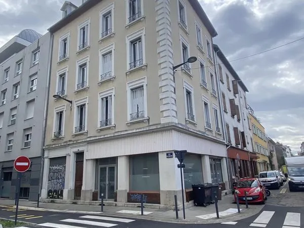 Immeuble 21 pièces 325 m²