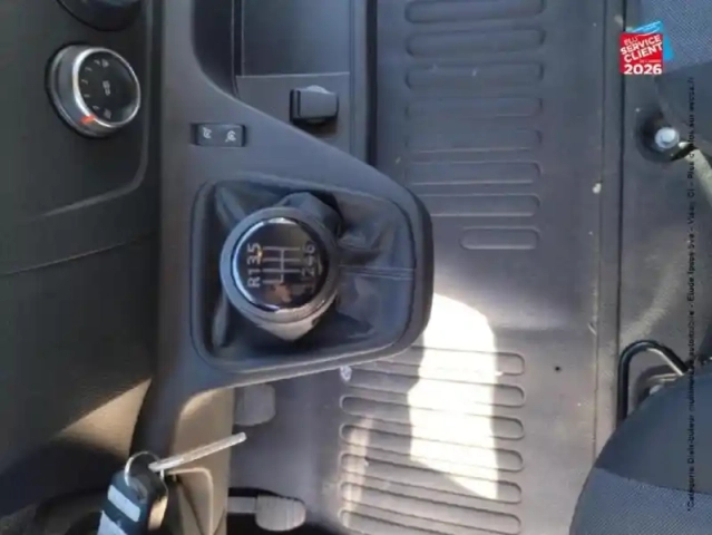 Renault Master fg f3500 l2h2 2.3 blue dci 135ch confort euro6e — photo 13