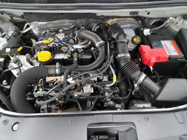Dacia Sandero eco-g 100 — photo 14